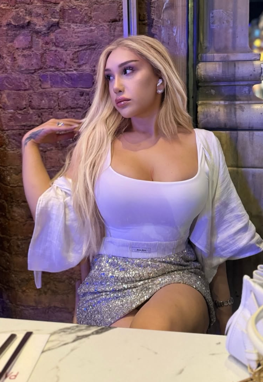 Beylikdüzü Travesti ve Taksim Travestileri